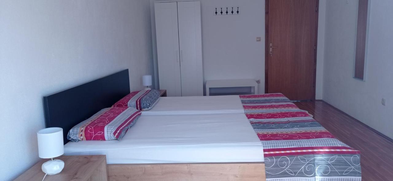 Apartmani Barisic Trogir Eksteriør bilde